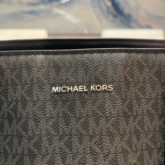 MICHAEL KORS Purse - Black - Picture 2 of 7